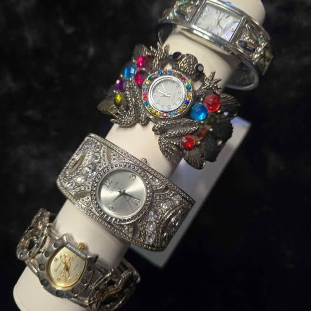 Lot of 4 working cuff bracelet watches